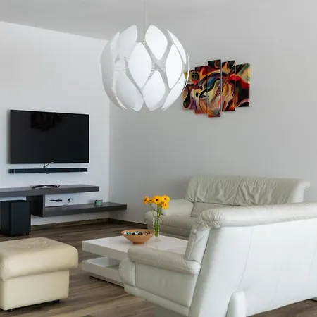 Casa de Férias Emma Mit 5 Schlafzimmern Und Beheiztem Pool By Interhome *