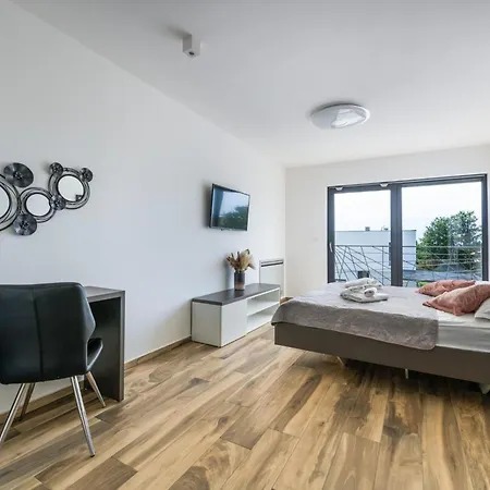 Emma Mit 5 Schlafzimmern Und Beheiztem Pool By Interhome Vikendica Jursici